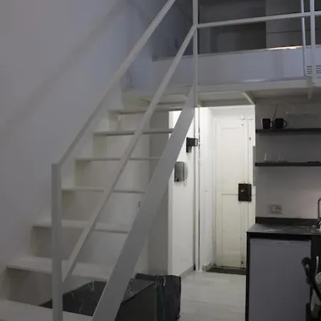 Piccolo Loft A Due Passi Dal Castello Apartamento